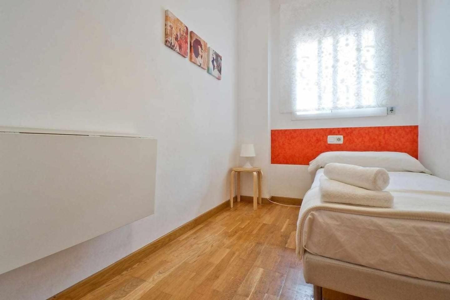Comfortable 4 2bath W Balcony Apartment